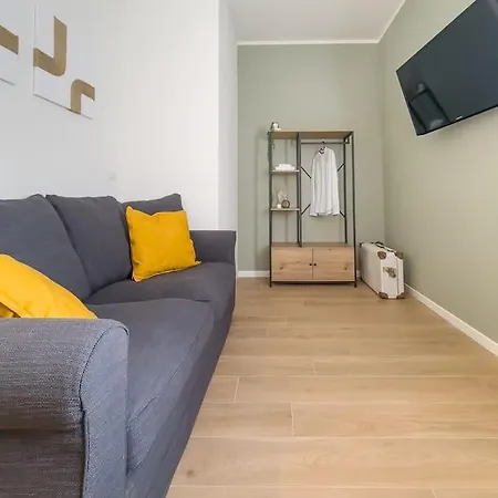Motor Valley Boutique - 3 Apartment