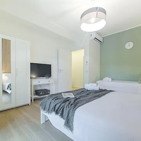 Motor Valley Boutique - 3 Apartment *