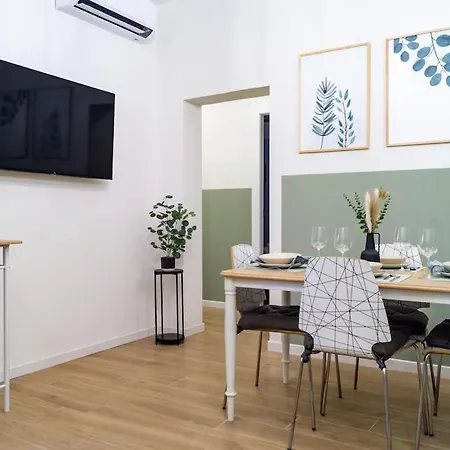 Motor Valley Boutique - 3 Apartment
