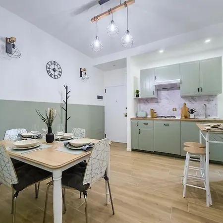Motor Valley Boutique - 3 Apartment *
